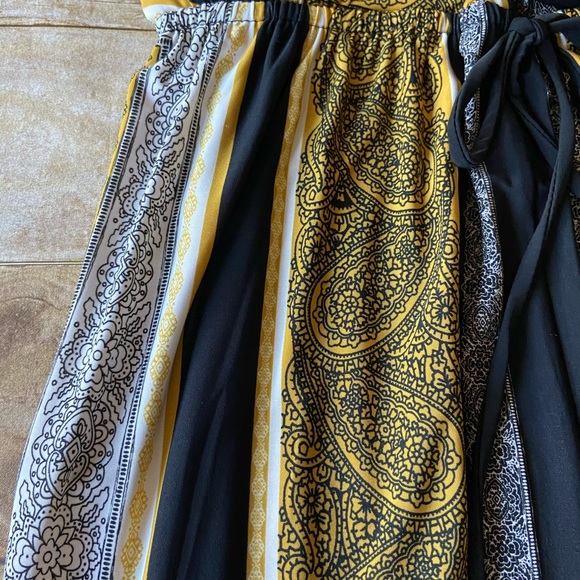 INC black yellow & white maxi dress - Picture 6 of 7